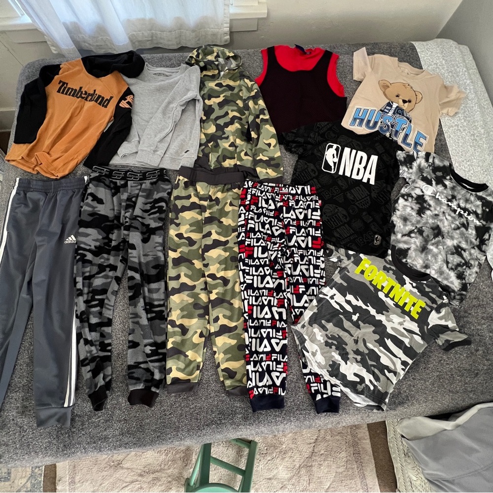 Boys Clothing Lot 12 Pieces- Size 7-8 - Boys Joggers, Pajamas, Tops, T Shirts